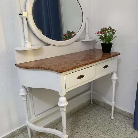 Bright And Modern 3 Bedroom With Balcony E3ev Apartment