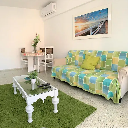 Apartment Bright And Modern 3 Bedroom With Balcony E3ev *