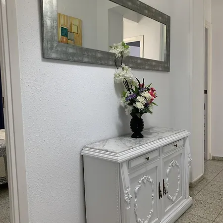 Bright And Modern 3 Bedroom With Balcony E3ev 公寓 *