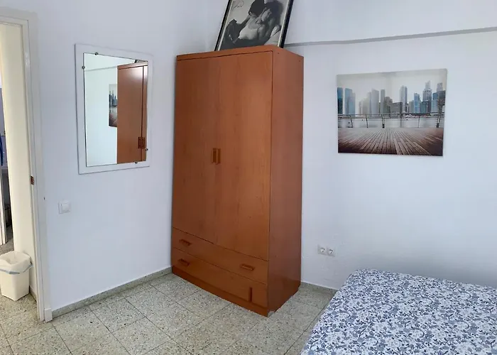 Bright And Modern 3 Bedroom With Balcony E3ev