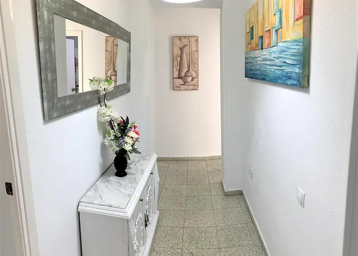 Bright And Modern 3 Bedroom With Balcony E3ev *