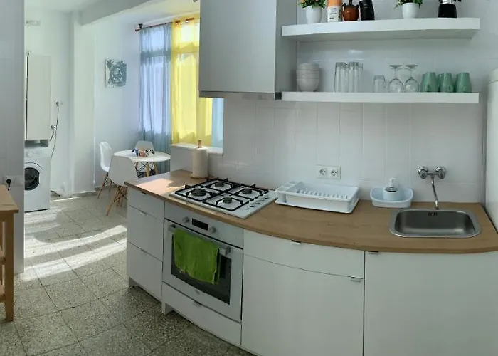 公寓 Bright And Modern 3 Bedroom With Balcony E3ev *
